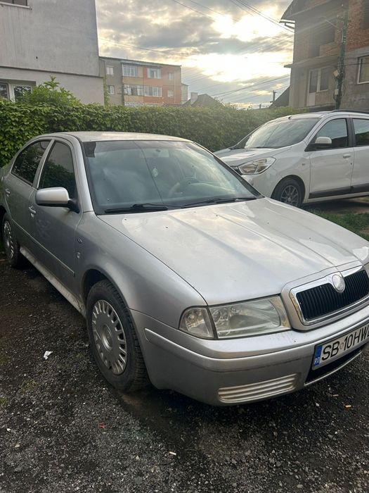Skoda Octavia, 1.6 benzina, 275000km