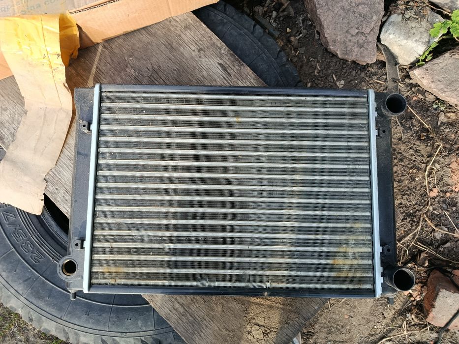 Продам радиатор Фольксваген Пассат