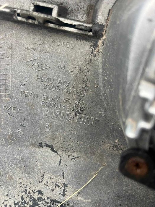 Vand bara Fata pt autoturism Renault Megane 2