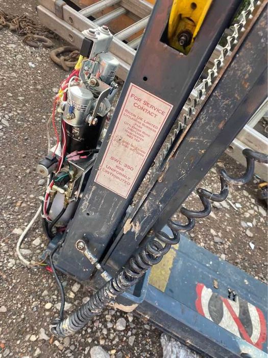 Инвалидна рампа за бус