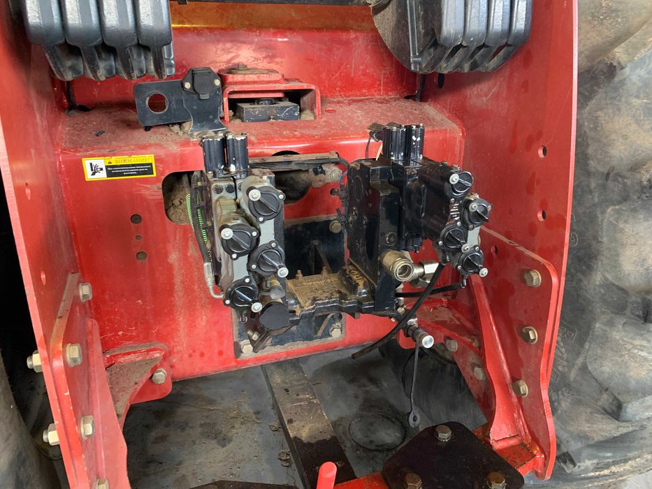 Трактор и посевной комплекс Case