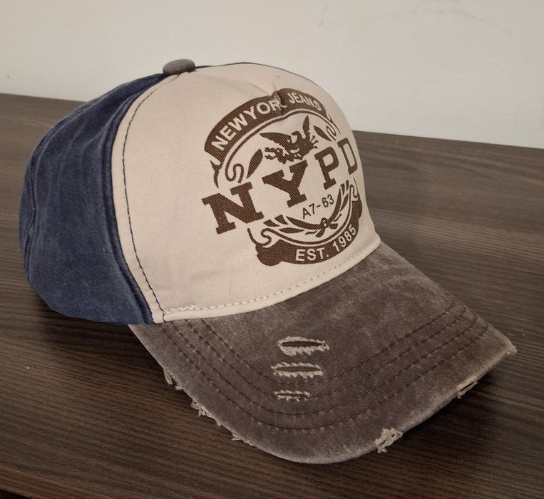 Шапки с козирка всесезонни