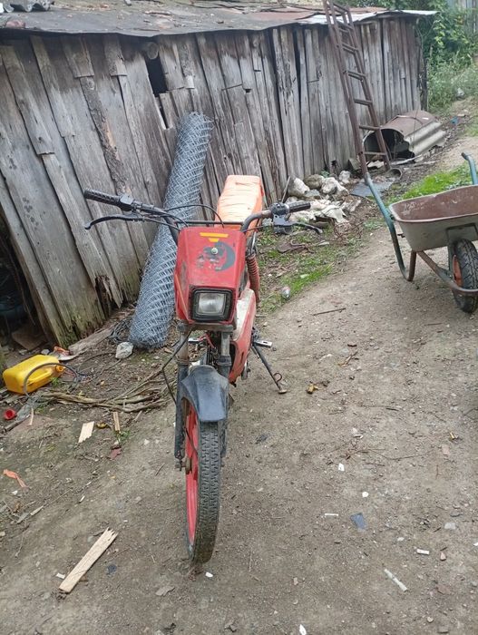 Vând piese rieju 125 și Peugeot 103 sau schimb cu unul functional