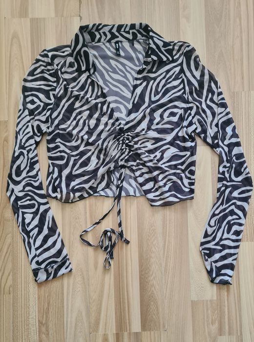 Чисто нови ризи и блузки