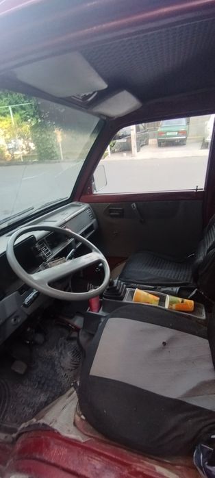 Дамас машина цвет красный