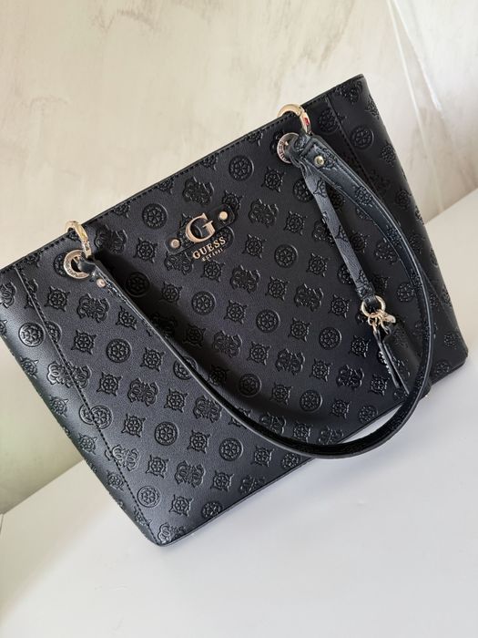 Geanta de mana guess