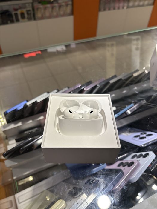 AirPods Pro 2…..