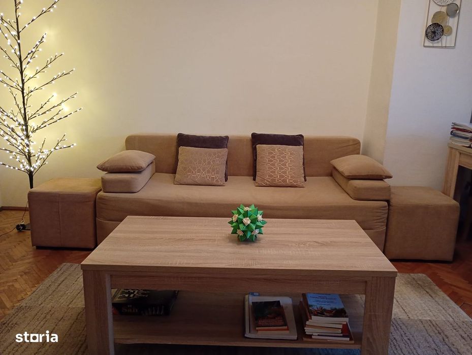 Vând apartament cu 3 camere,2 balcoane, etaj 2,centru-bulevard