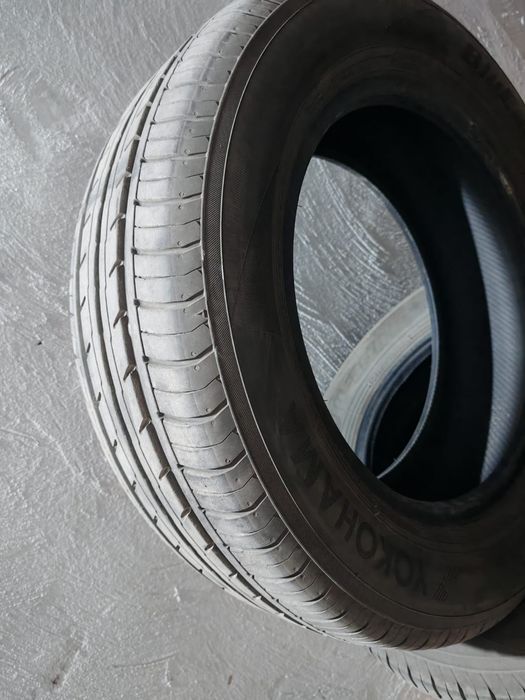 Yokohama  bluearth es32