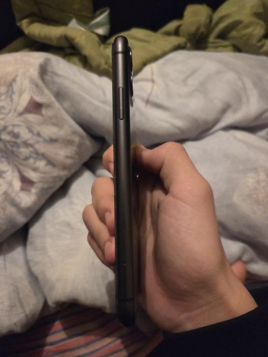 IPhone 11,  64гб