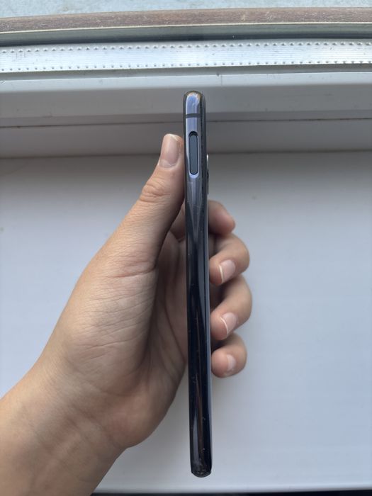 Продам Samsung S10e в идеальном состоянии