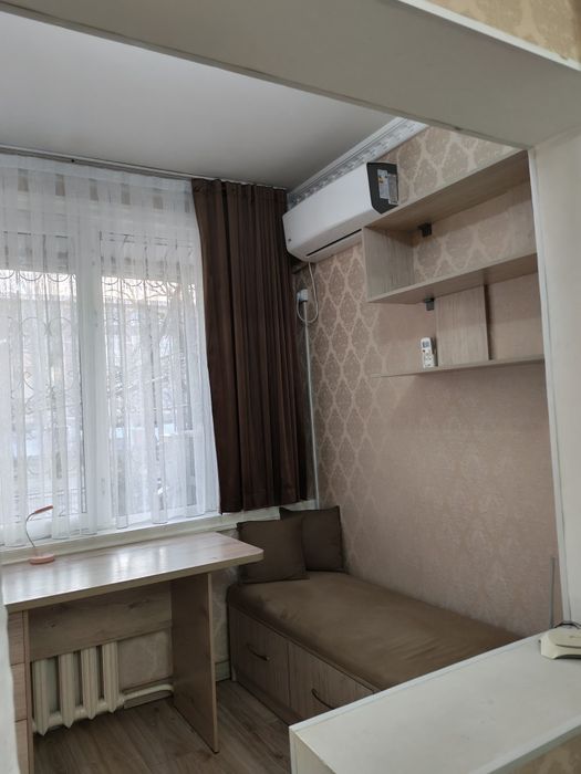 Продаю 2/1/5 Юнусабад 17  с ремонтом, огород, подвал, парковка.