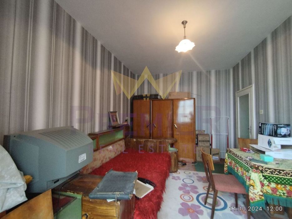 Продава се Четиристаен апартамент в Добрич, Център - 90 кв.м за 945 €/кв.м - Снимка #6