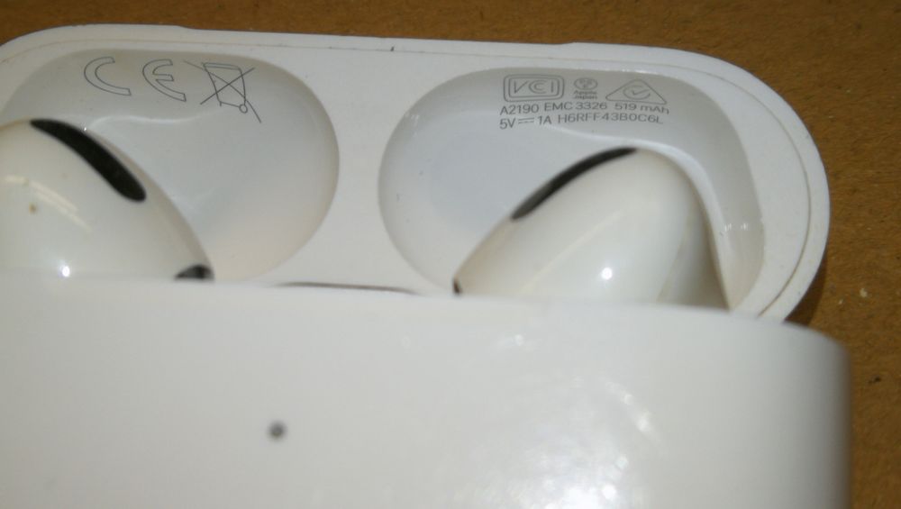 100% оригинални Apple AirPods Pro