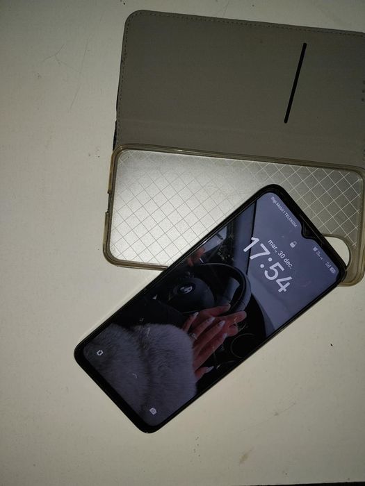 Vând OPPO A38, 128 Gb