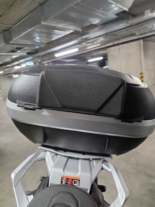 Topcase Givi V47
