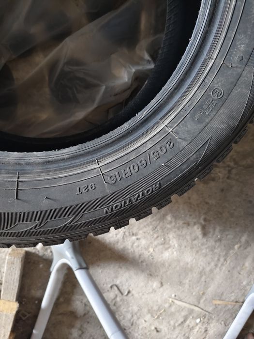 Продам зимние шины на 16 (диаметр)