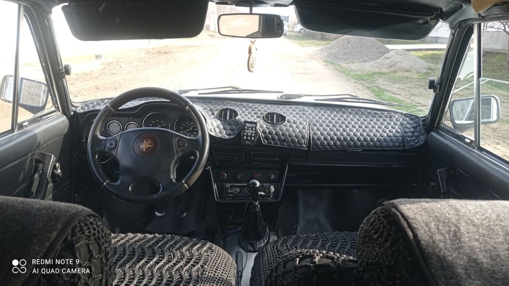 Vaz 2106    yili 1996 benzin gazda yuradi antifris