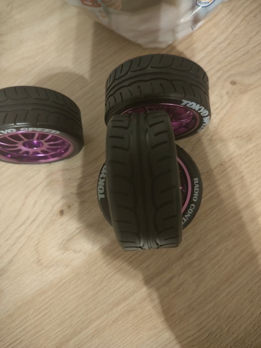 Рц/rc алуминиеви джанти с гуми за радиоуправляема количка