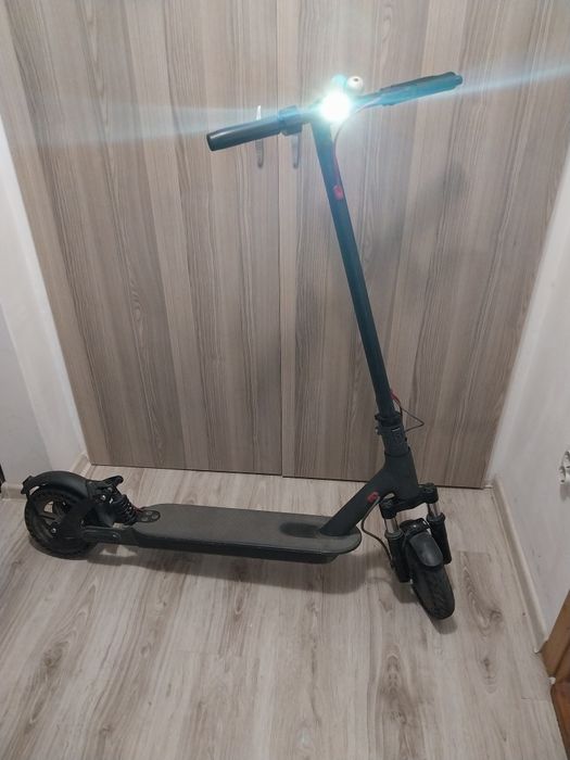 Trotineta Electrica Xiaomi M365 + Boxa JBL Go 3