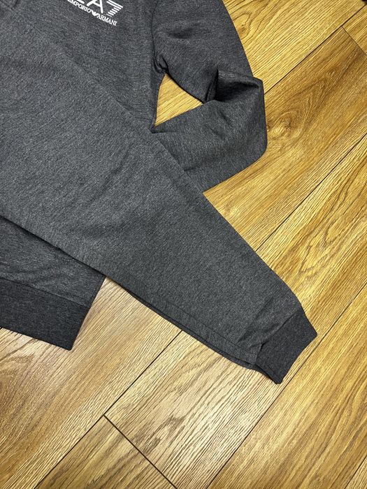 Мъжки екип нов сив