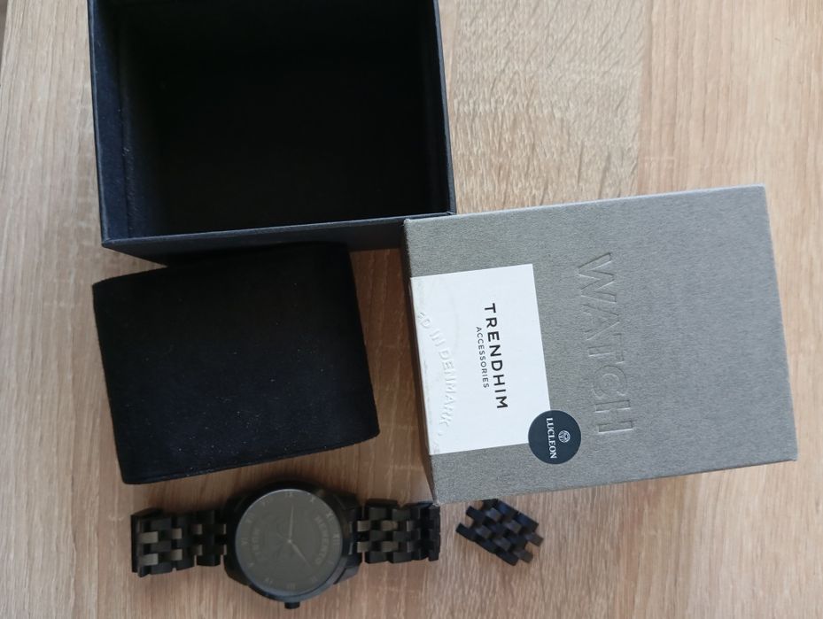 Часовник  Memento Mori watch -  Метална верижка (Намален)