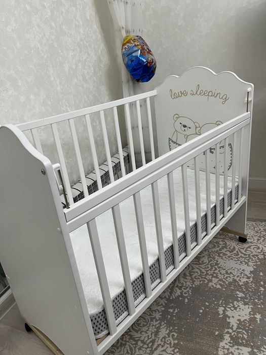 Продам детскую кроватку