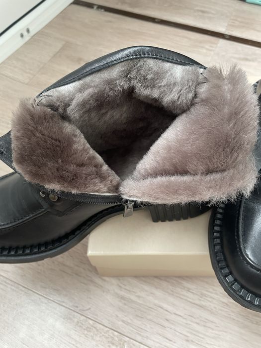 Ботинка зимняя новая