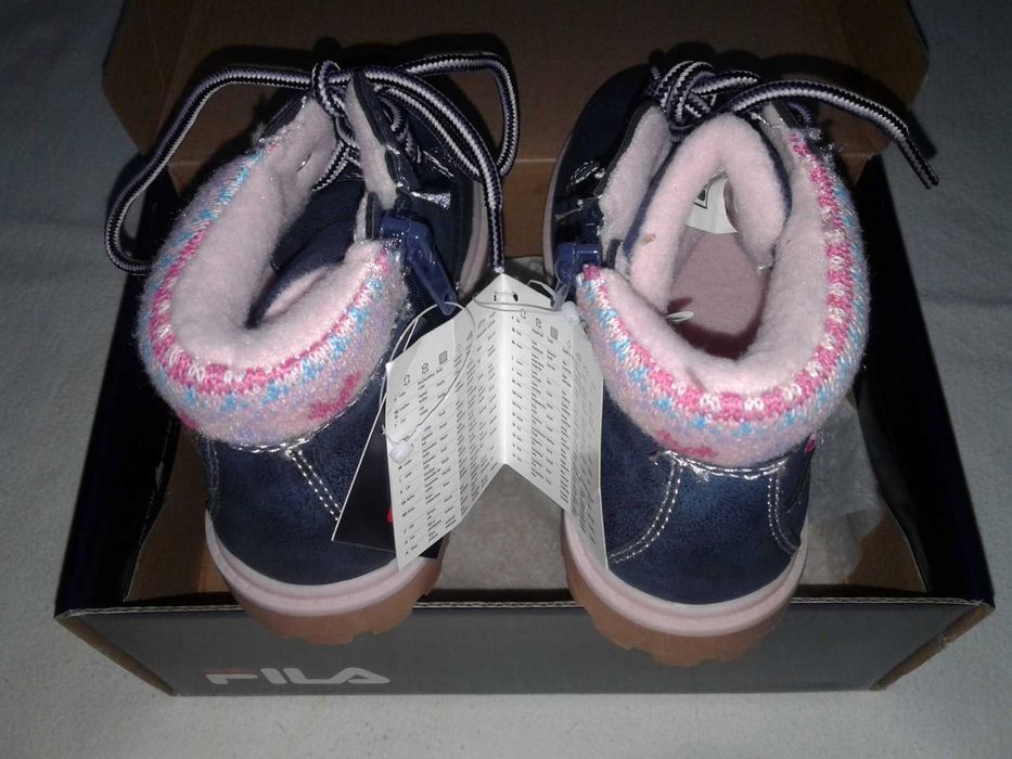 Ghetute Fila imblanite,indigo cu inimioare roz, 25 (talpic16,5cm), noi