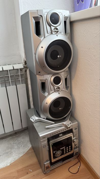 Продам музыкальный центр караоке