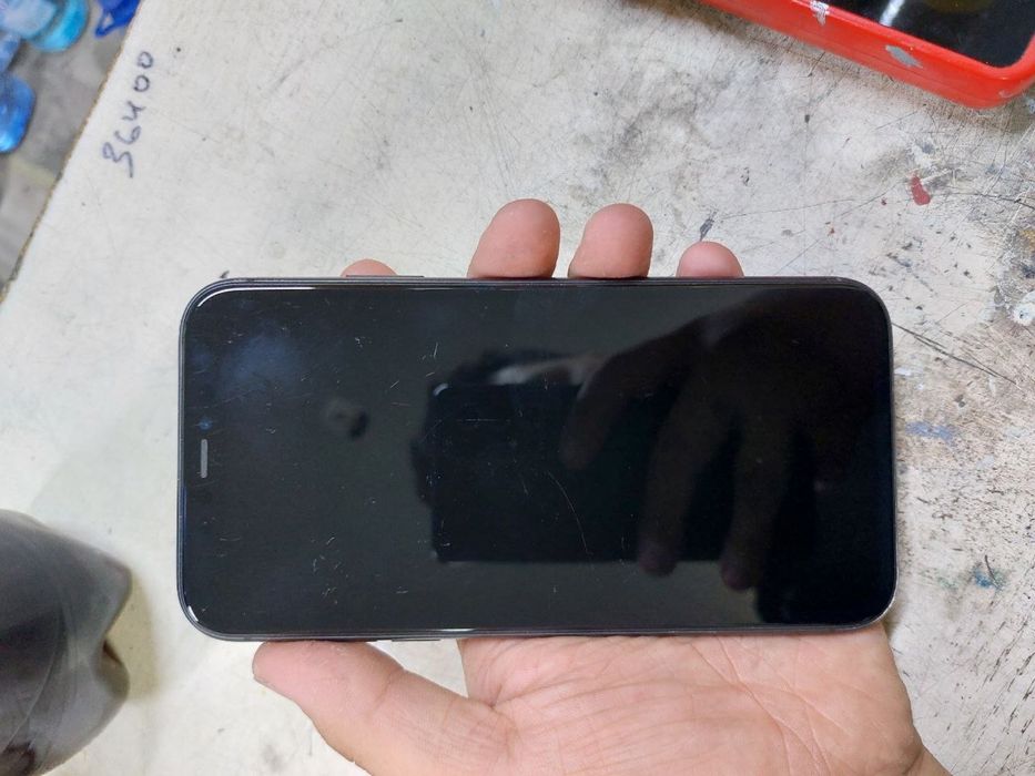Продам айфон 11 64гб