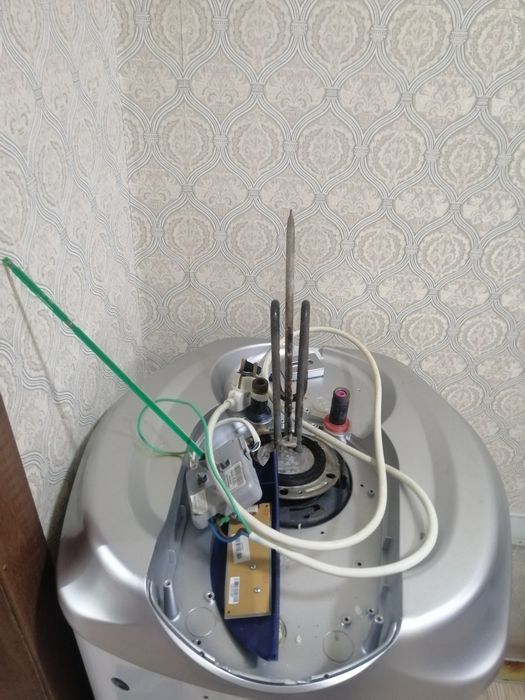 Продам кипятильник на обогреватель Аристон