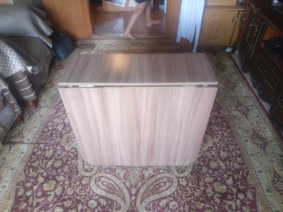 Тумба и стол складной