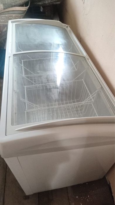 Продам морозильник