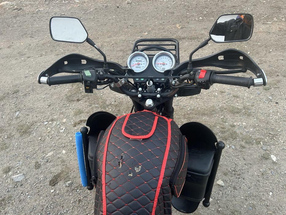 Мотоцикл  200 cc