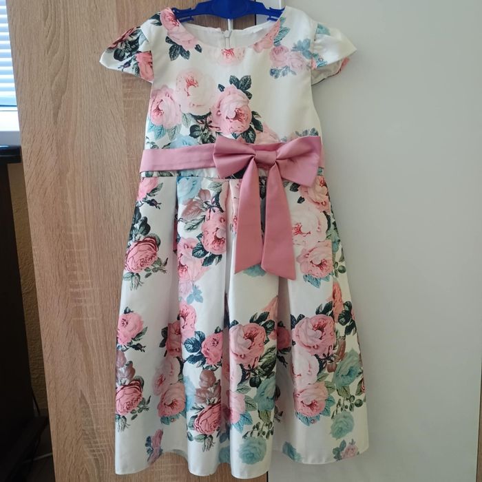 Рокля 130 размер