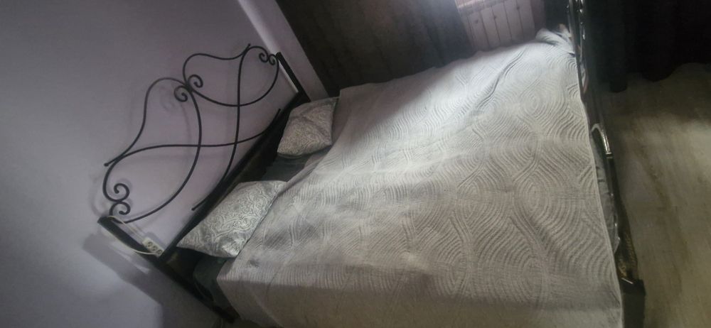 Железная кровать