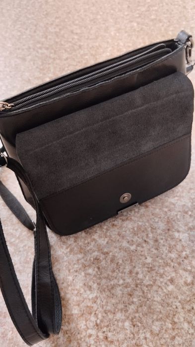 Продам кожаную сумку