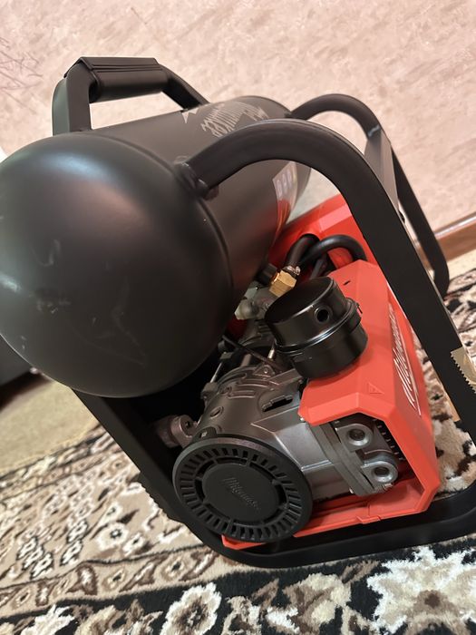 Milwaukee M18 FAC FUEL + АКБ 12.0Ah FORGE