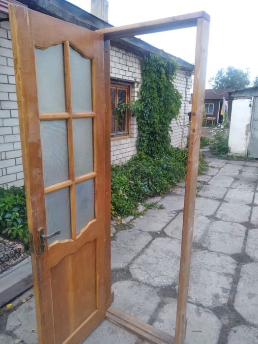 Продам межкомнатные двери