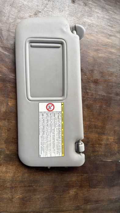 Сенник за  шофьора за ТОЙОТА РАФ4 2004г.