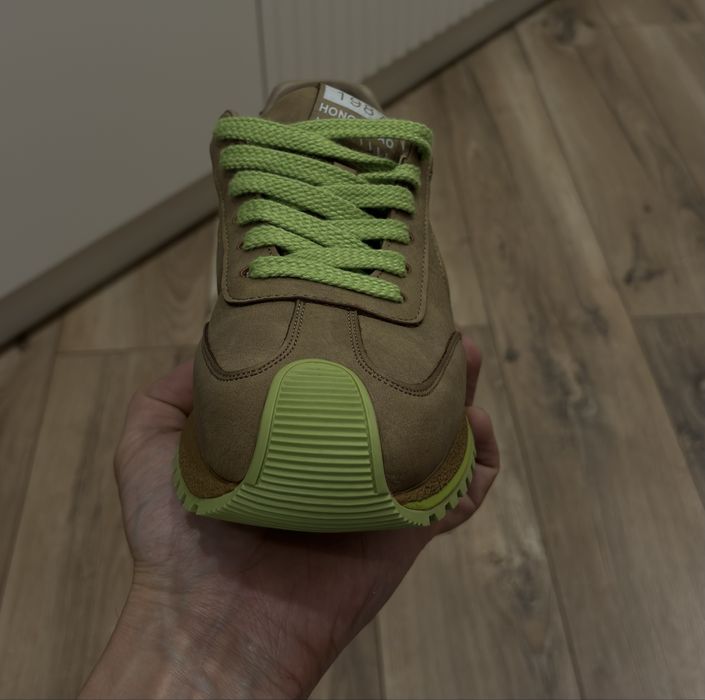 Продам красовки Nike