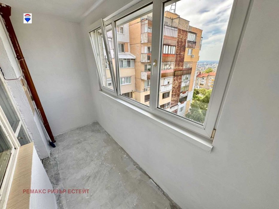 Тристаен апартамент за продажба кв. Дружба 3