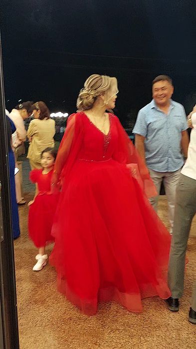 Продам шикарное платье, турецкого производства.