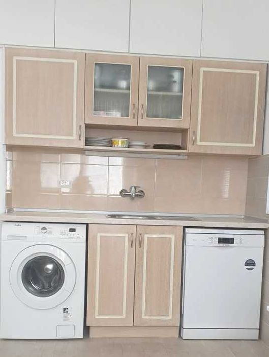 Дава се под наем Тристаен апартамент в София, Оборище - 90 кв.м за 663 € - Снимка #2