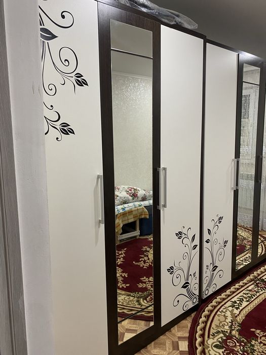 Продам вместительный шкаф