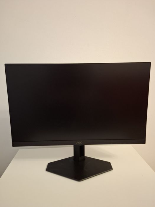 Vând monitor gaming AOC.