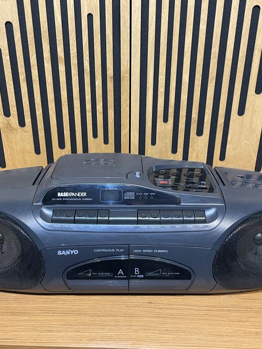 Radio casetofon cu cd boombox sanyo servisat functional