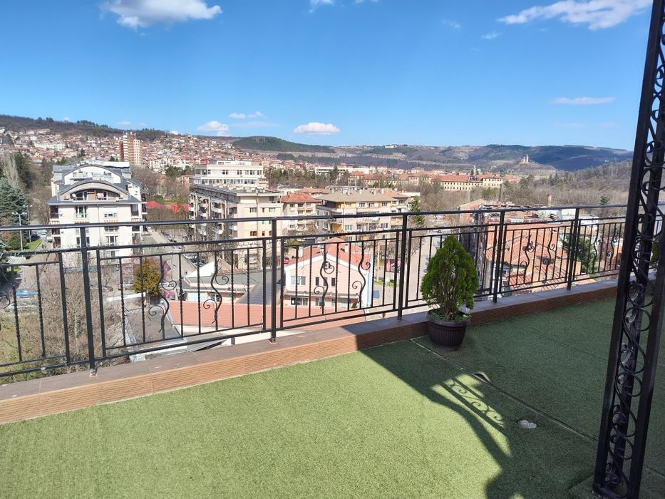 Студио в Центъра под наем