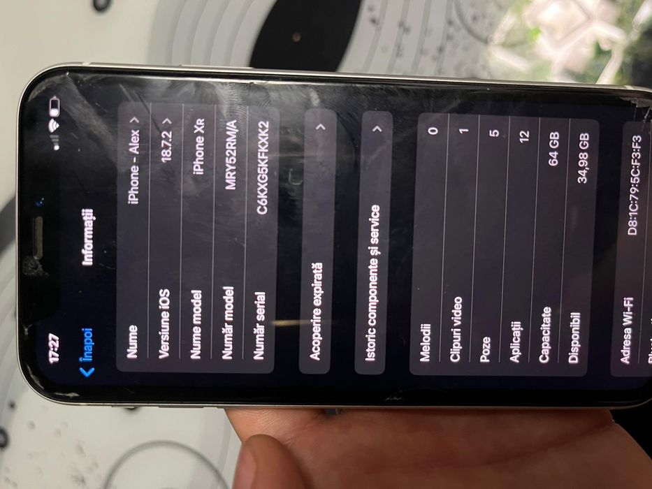 Vând iPhone xr  bun